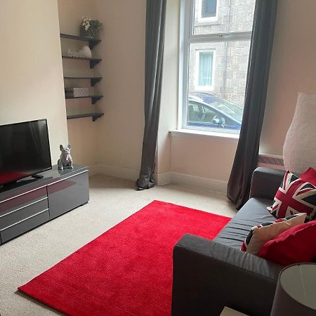 Beautiful 2 Bedroom Apartment- Prime Location, Aberdeen Centre Ngoại thất bức ảnh