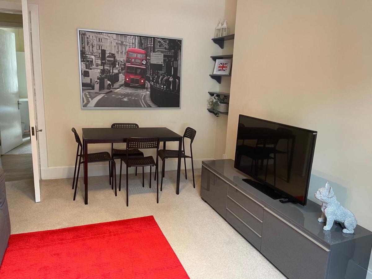 Beautiful 2 Bedroom Apartment- Prime Location, Aberdeen Centre Ngoại thất bức ảnh