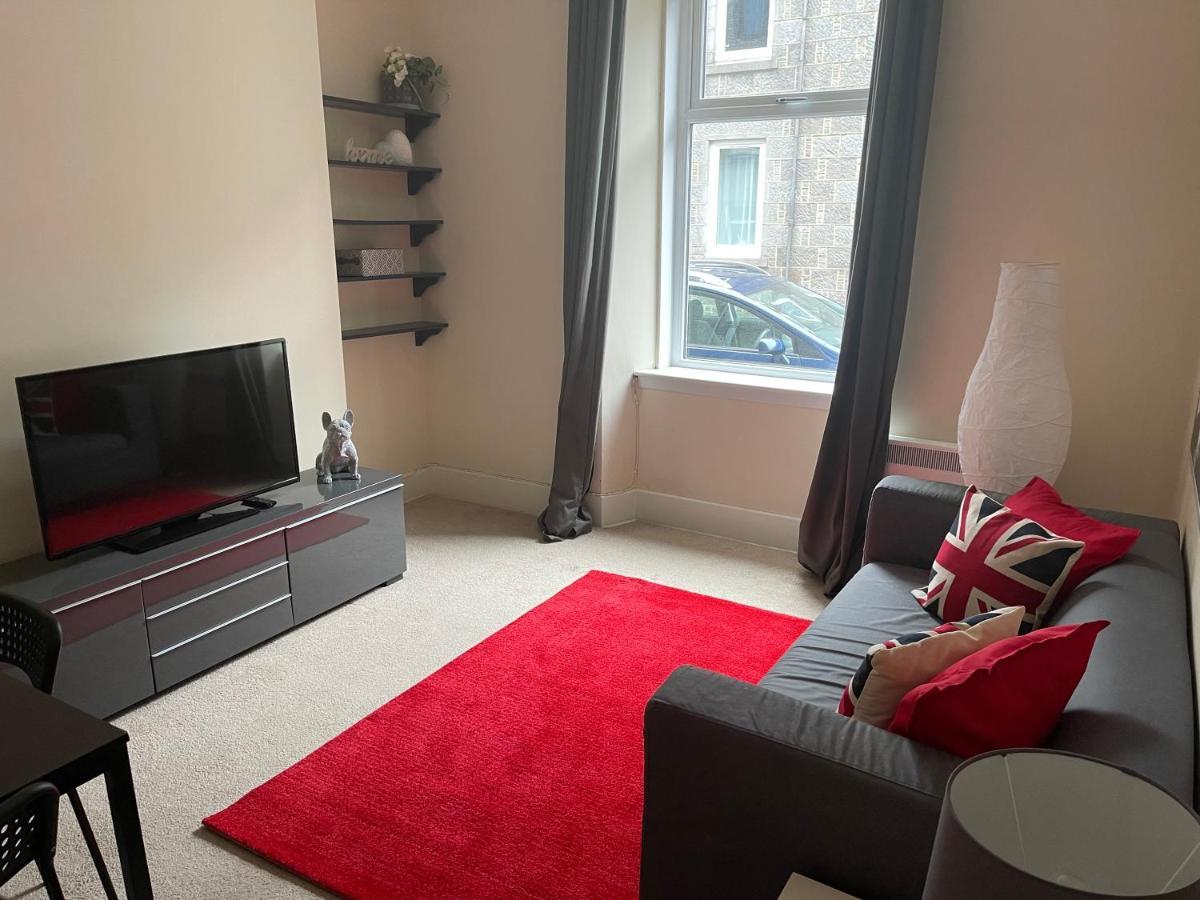 Beautiful 2 Bedroom Apartment- Prime Location, Aberdeen Centre Ngoại thất bức ảnh