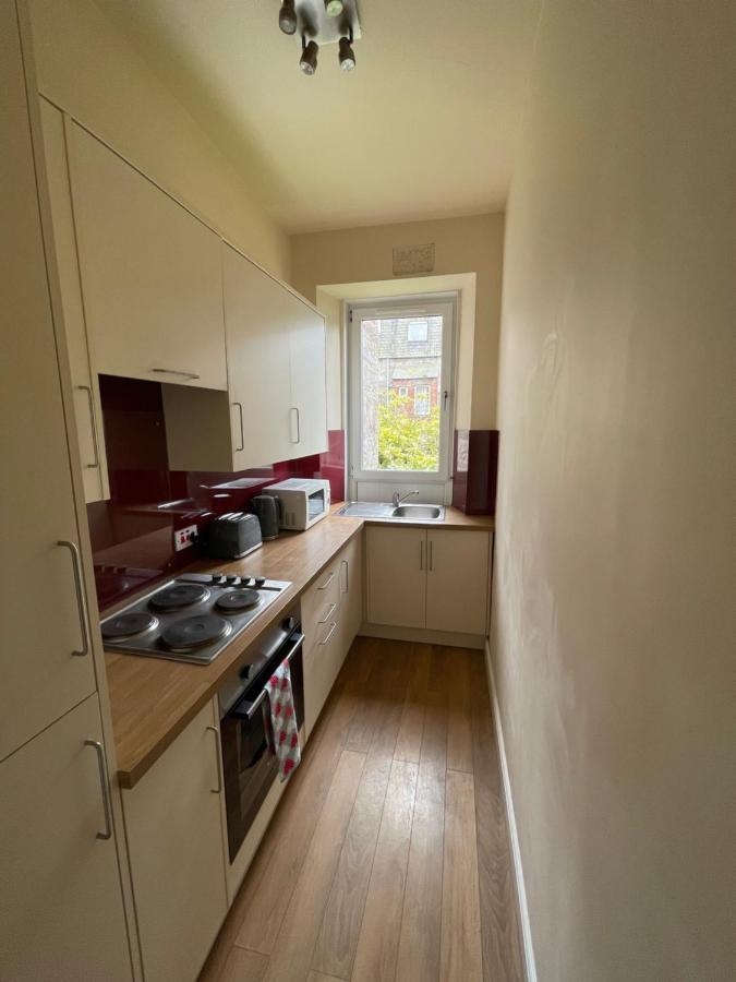 Beautiful 2 Bedroom Apartment- Prime Location, Aberdeen Centre Ngoại thất bức ảnh