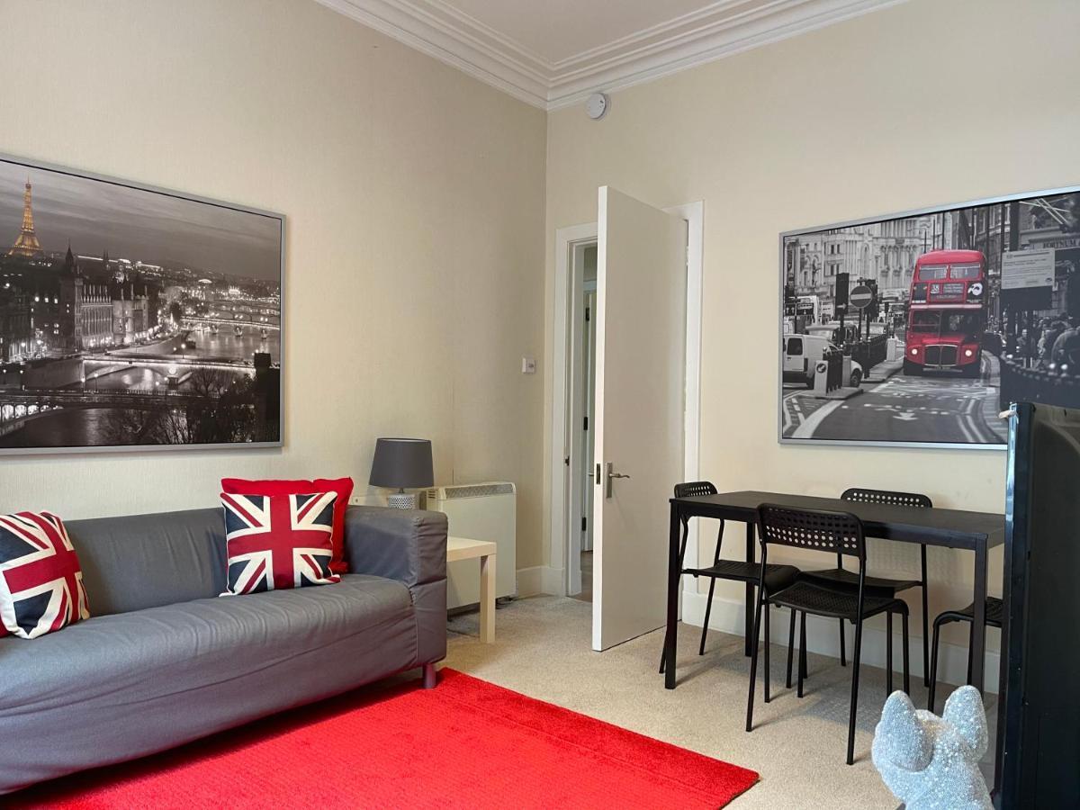 Beautiful 2 Bedroom Apartment- Prime Location, Aberdeen Centre Ngoại thất bức ảnh