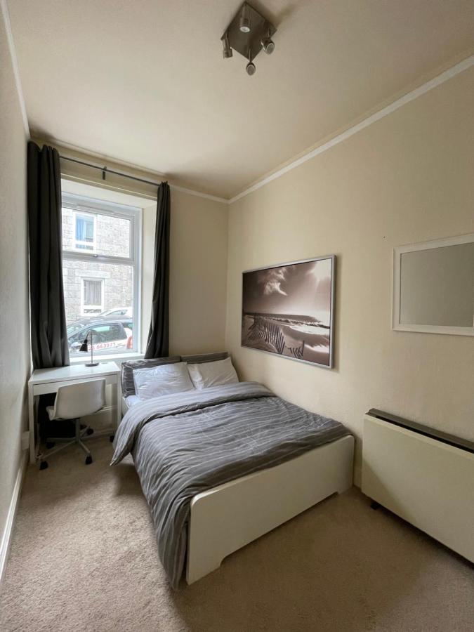 Beautiful 2 Bedroom Apartment- Prime Location, Aberdeen Centre Ngoại thất bức ảnh